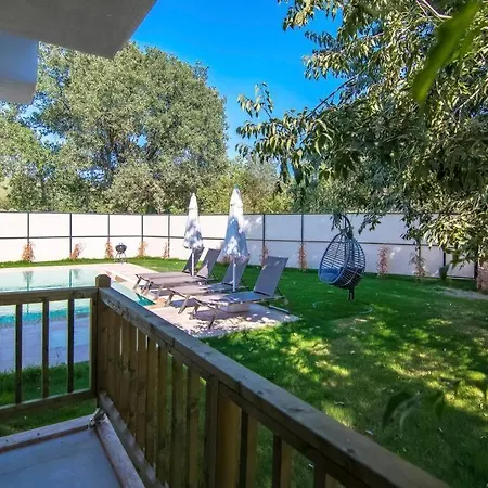 Villa Kayakoeyde Havuzlu Bahceli Fethiye